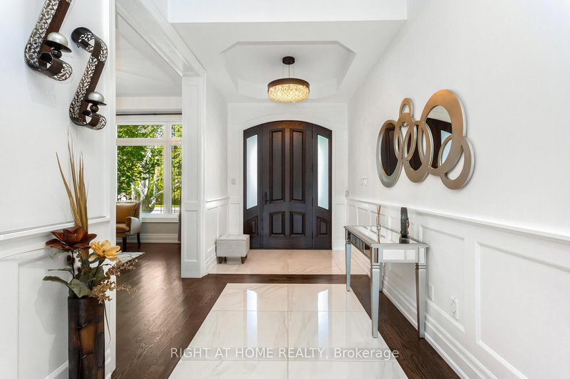 1220 Meredith Ave, Mississauga, L5E 2E3 | Image 3