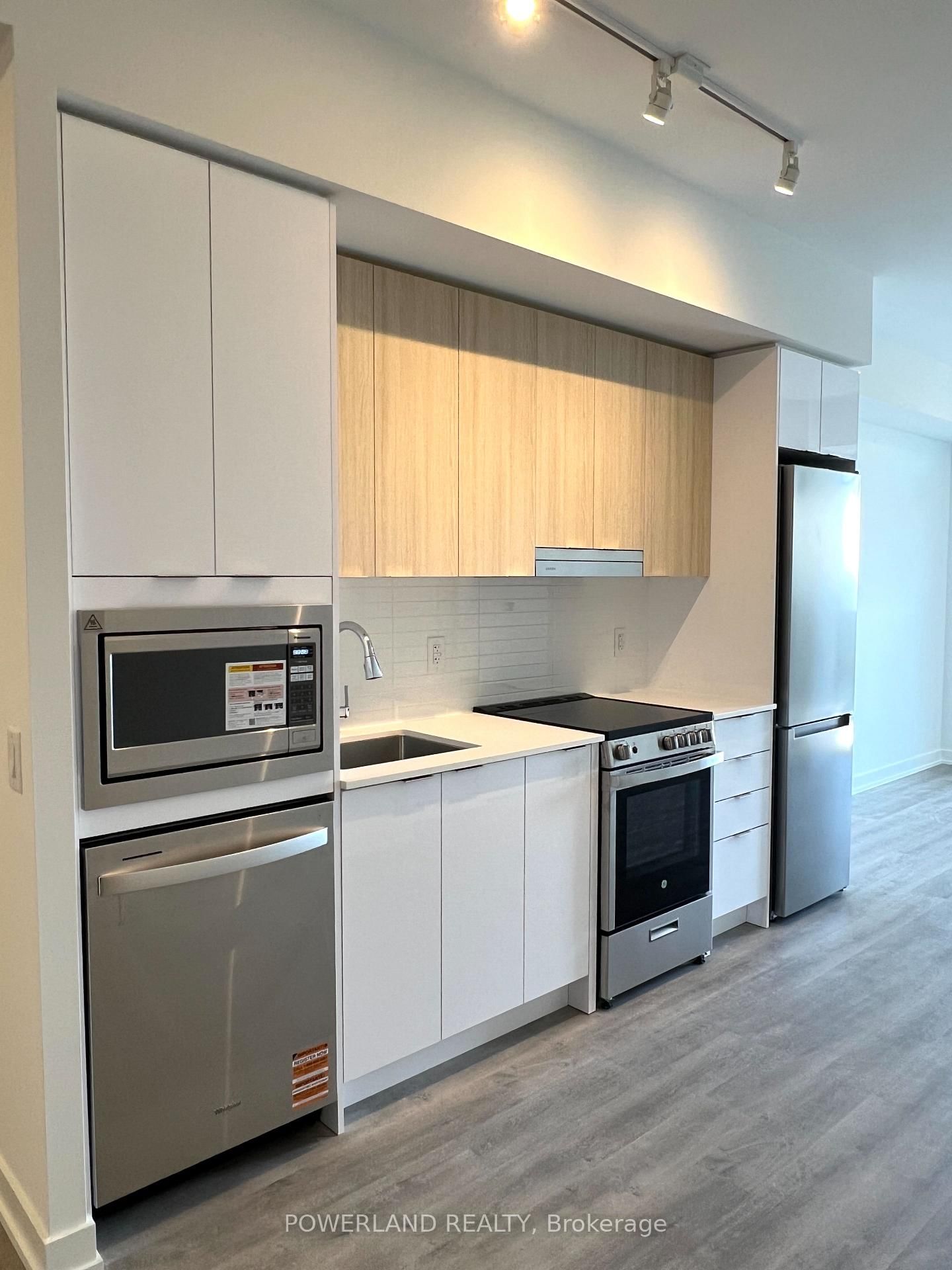 5105 Hurontario Street, Unit 2101 - Photo 4