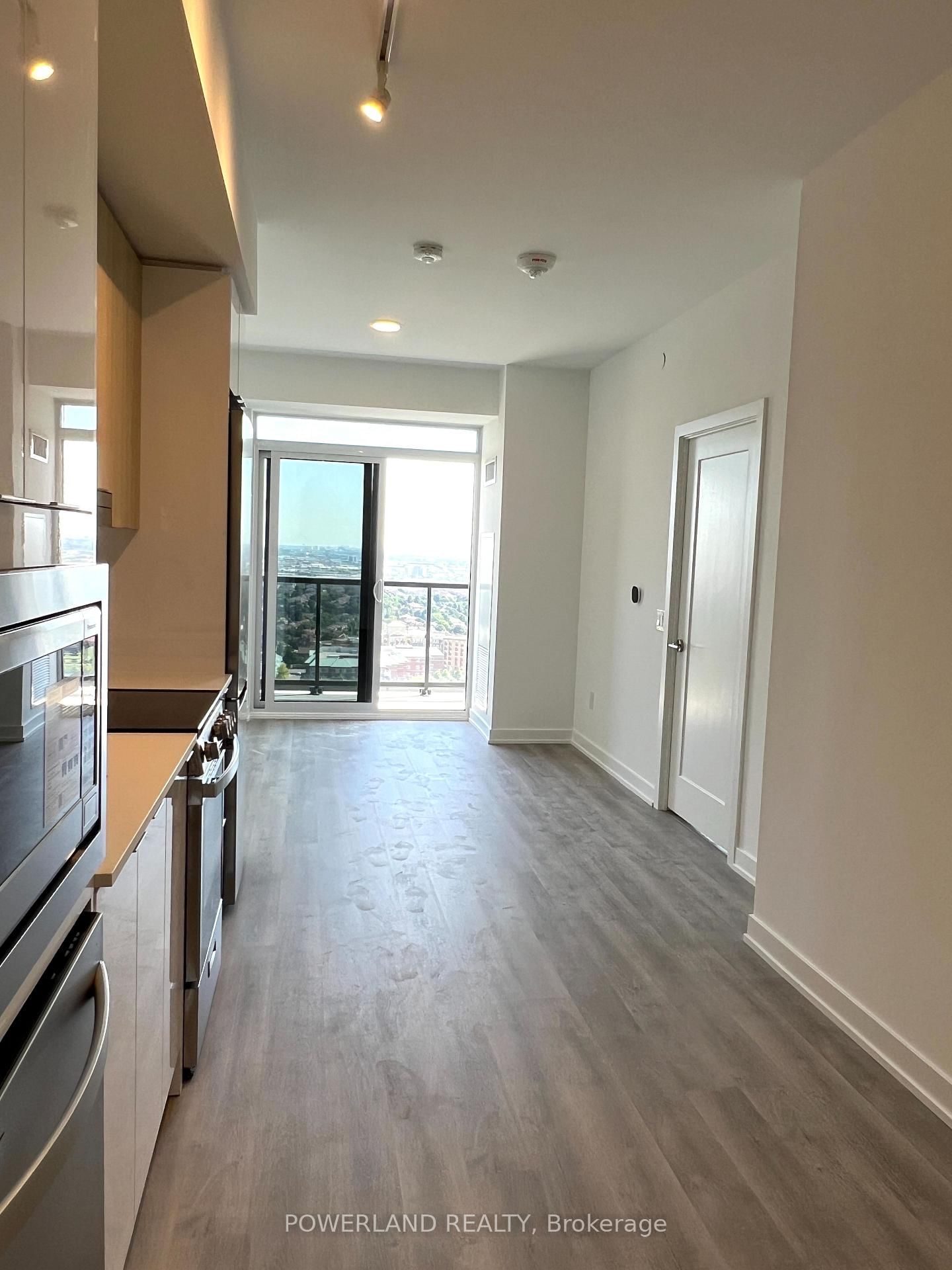 5105 Hurontario Street, Unit 2101 - Photo 5