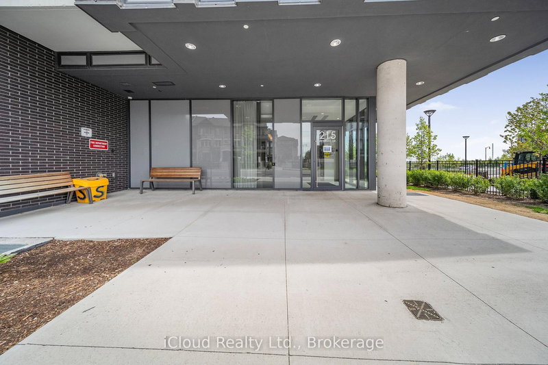 709 - 215 Veterans Dr, Brampton, L7A 4S6 | Image 3