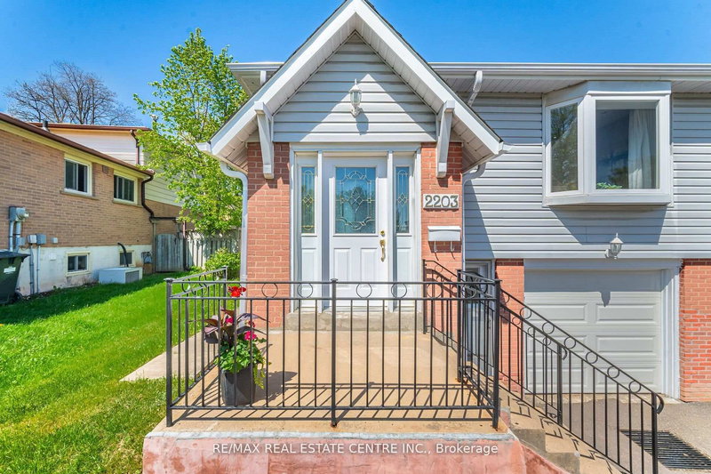 2203 Council Ring Rd, Mississauga, L5L 1B6 | Image 2