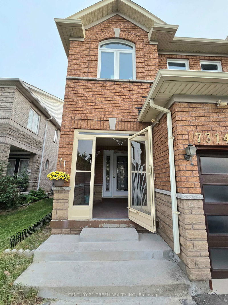 7314 Cork Tree Row, Mississauga, L5N 8N9 | Image 2