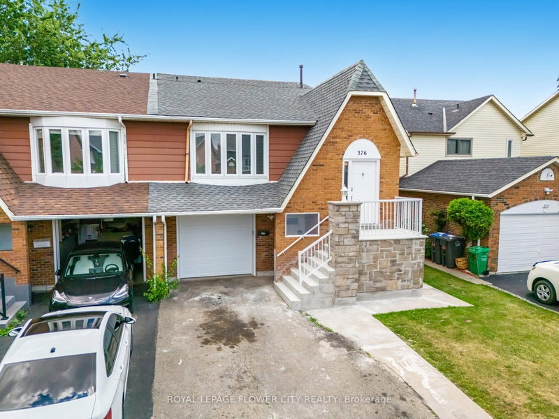 376 Hansen Rd N, Brampton, L6V 3P7 | Image 2