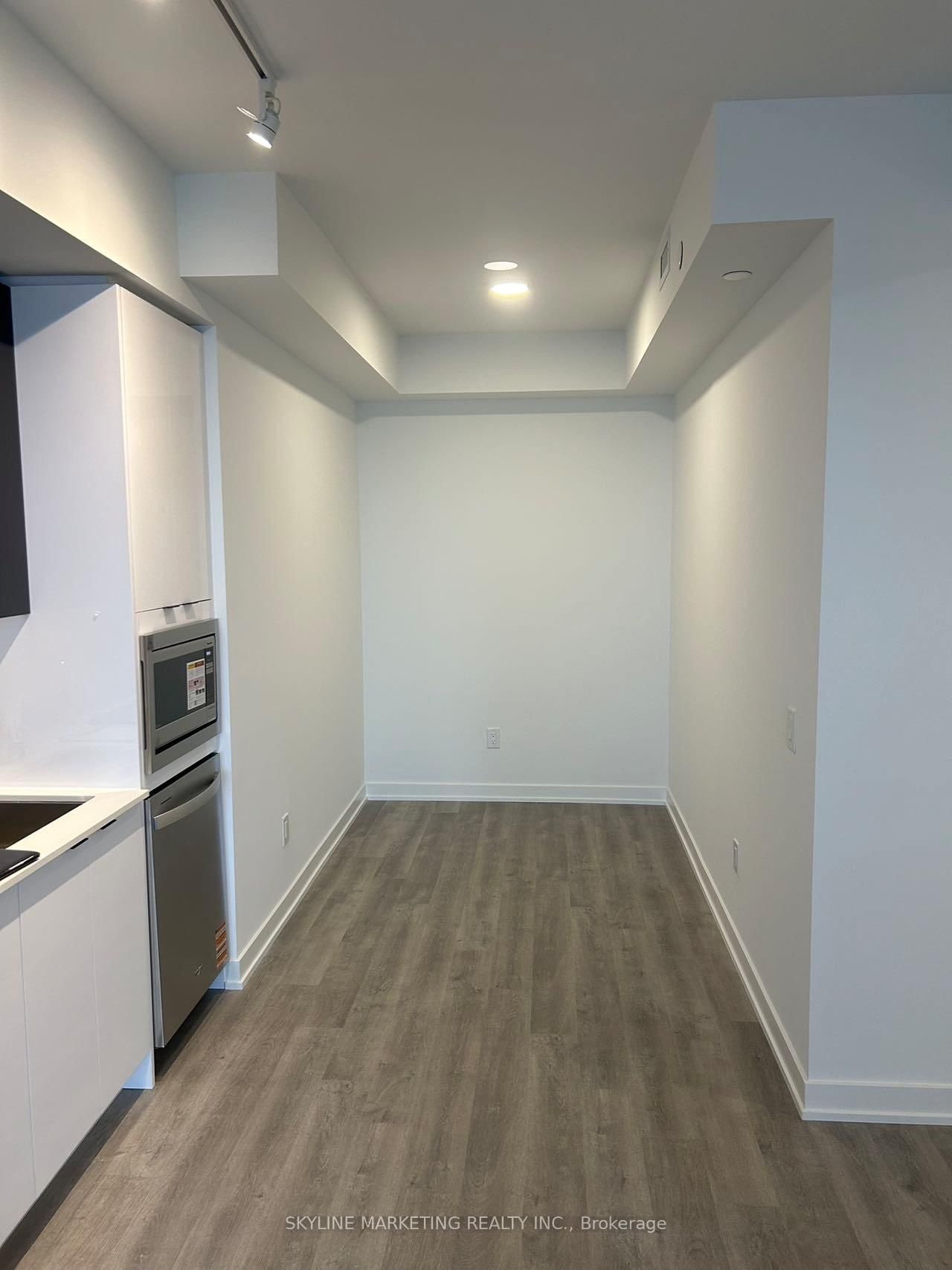 5105 Hurontario Street, Unit 2212 - Photo 4