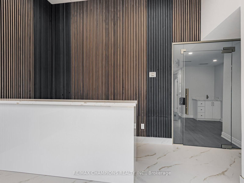 26 - 2565 Steeles Ave E, Brampton, L6T 4L6 | Image 3