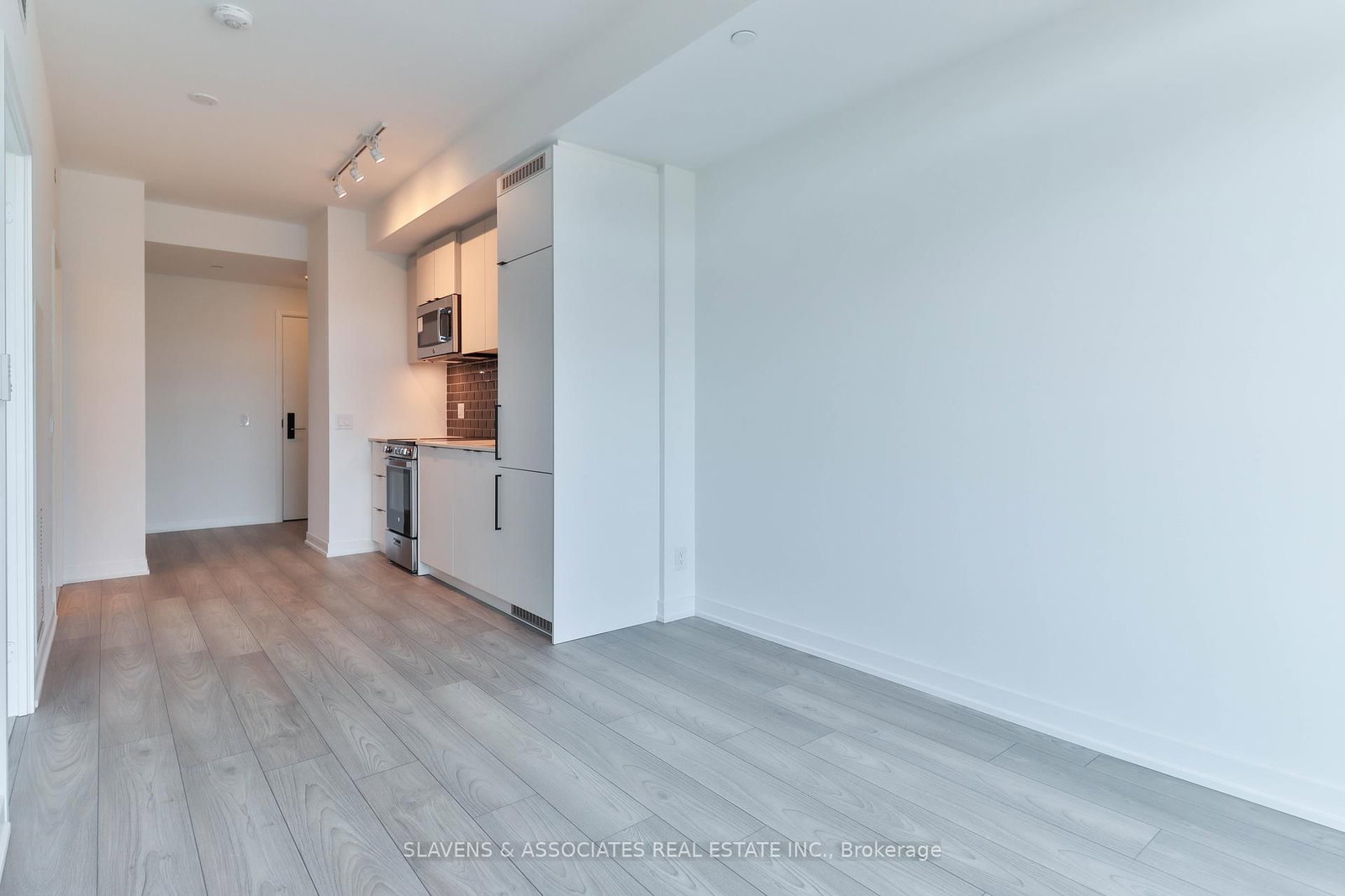 285 Dufferin Street, Unit 910 - Photo 10