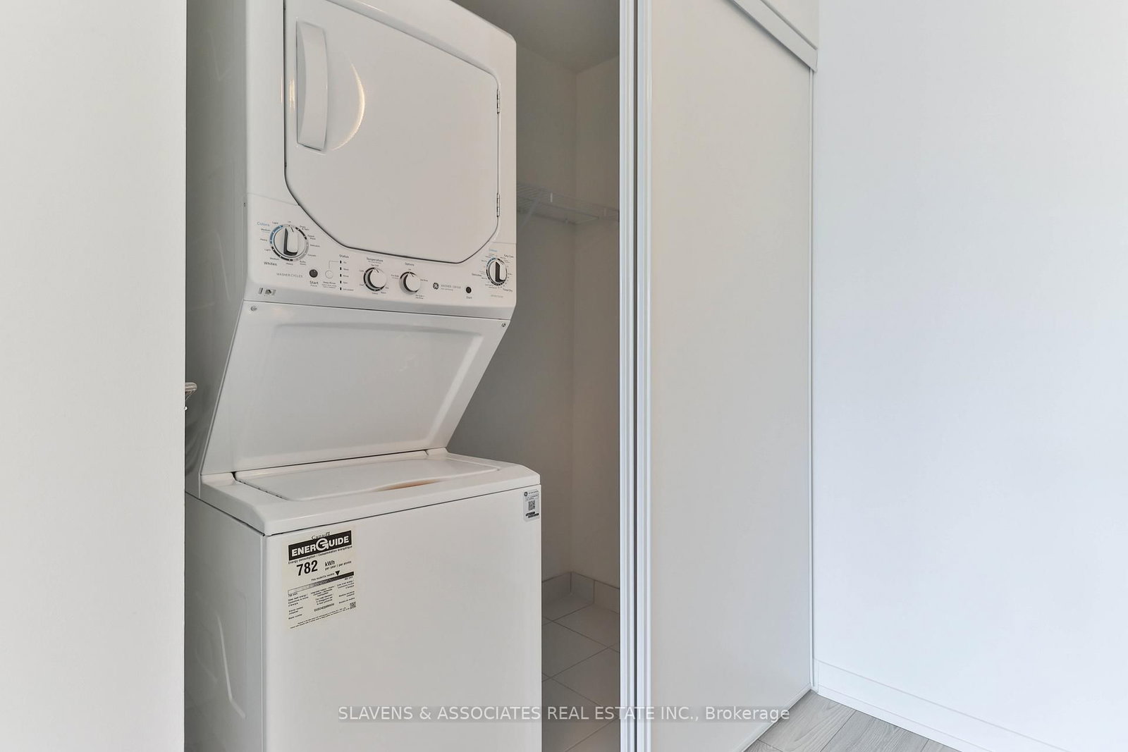 285 Dufferin Street, Unit 910 - Photo 14