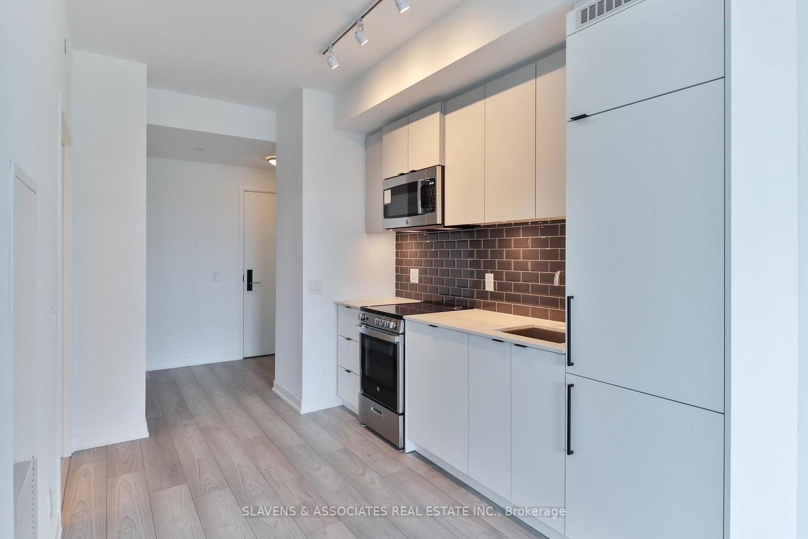 285 Dufferin Street, Unit 910 - Photo 4