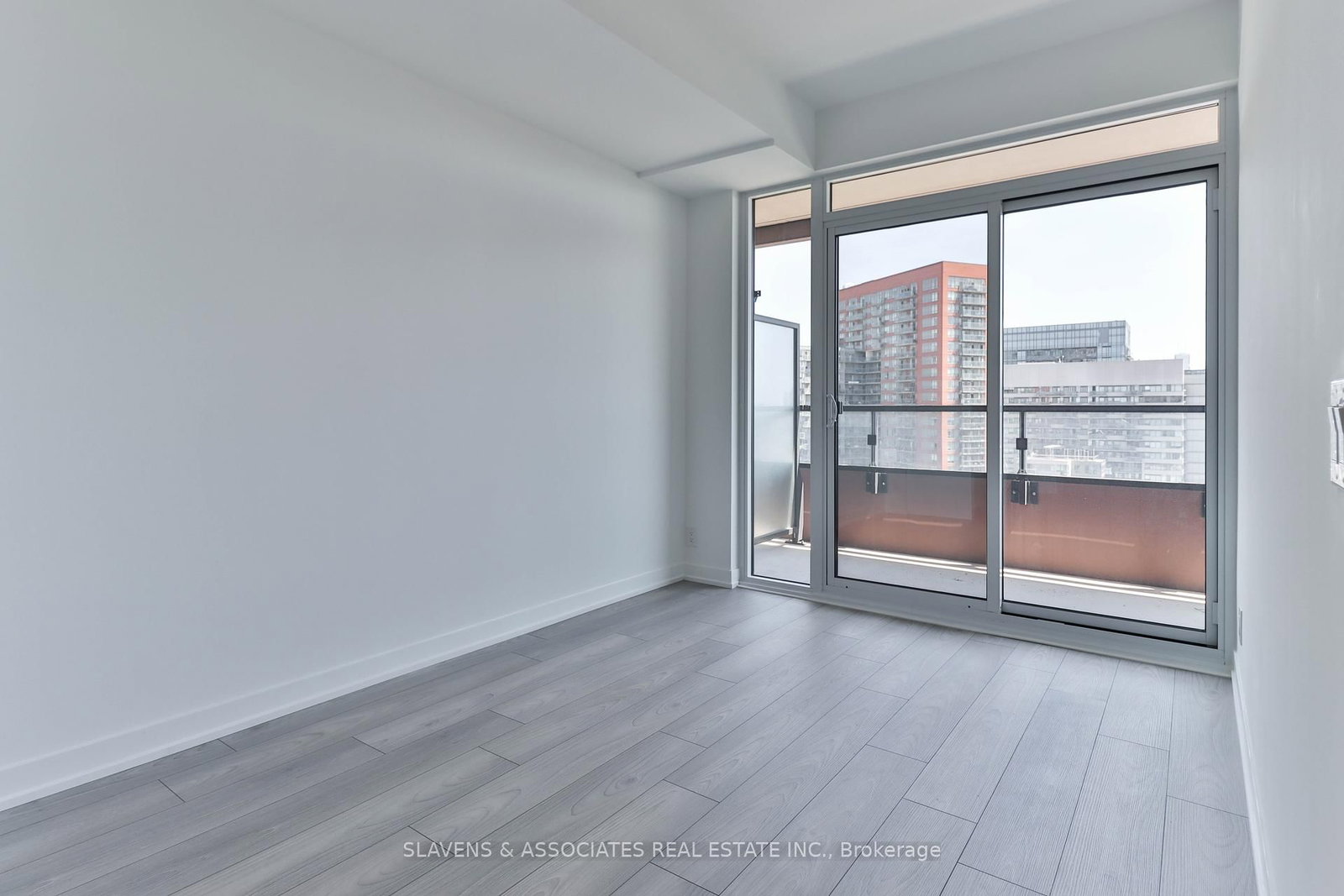 285 Dufferin Street, Unit 910 - Photo 7