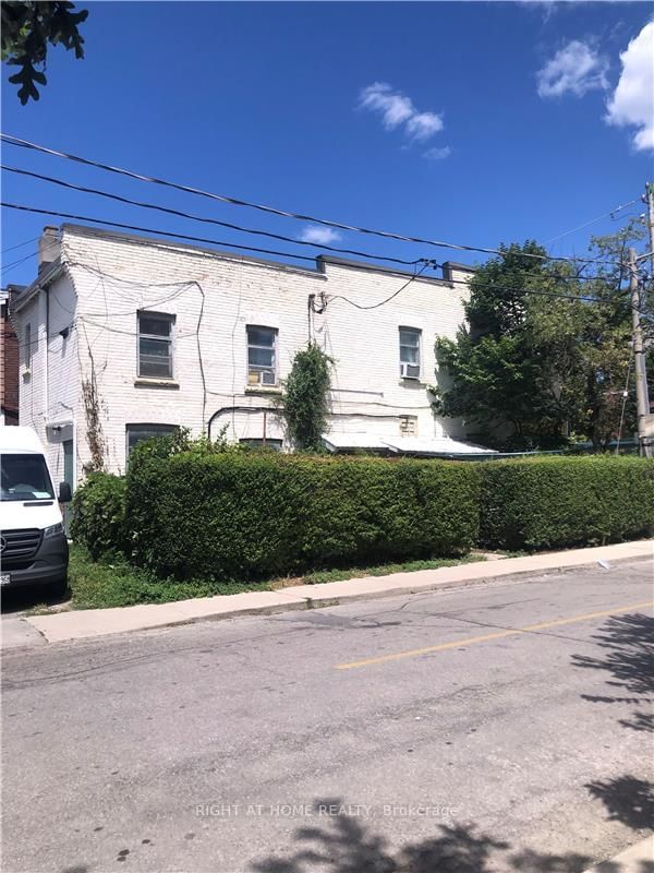 782 Dovercourt Road