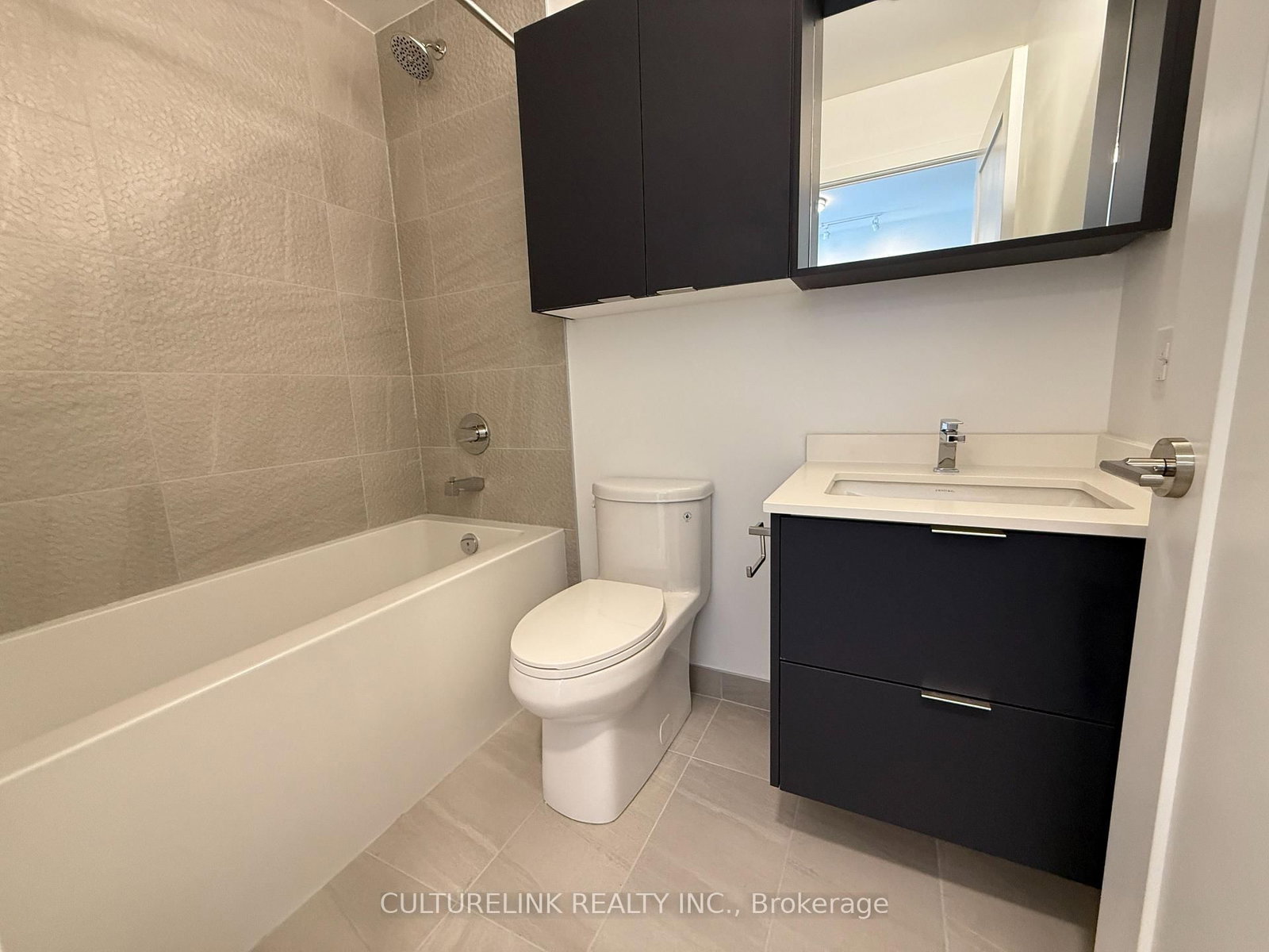 5105 Hurontario Street, Unit 1604 - Photo 11