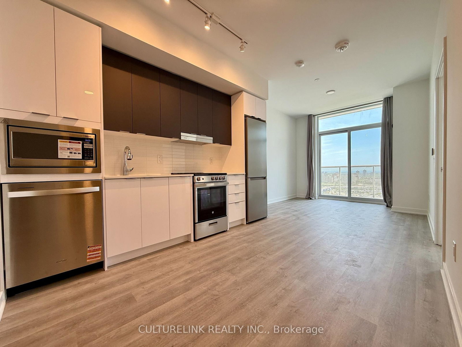 5105 Hurontario Street, Unit 1604 - Photo 5