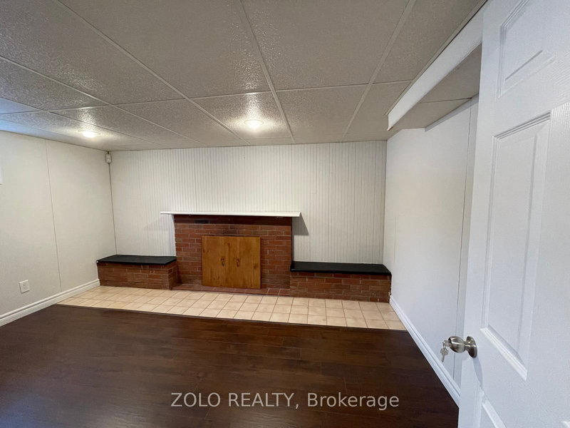 Lower - 1643 Glenburnie Rd, Mississauga, L5G 3E4 | Image 3