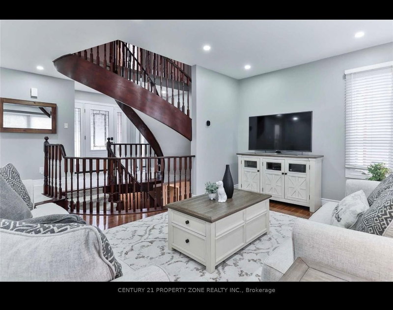 12 Torrance Wood, Brampton, L6Y 2N3 | Image 3