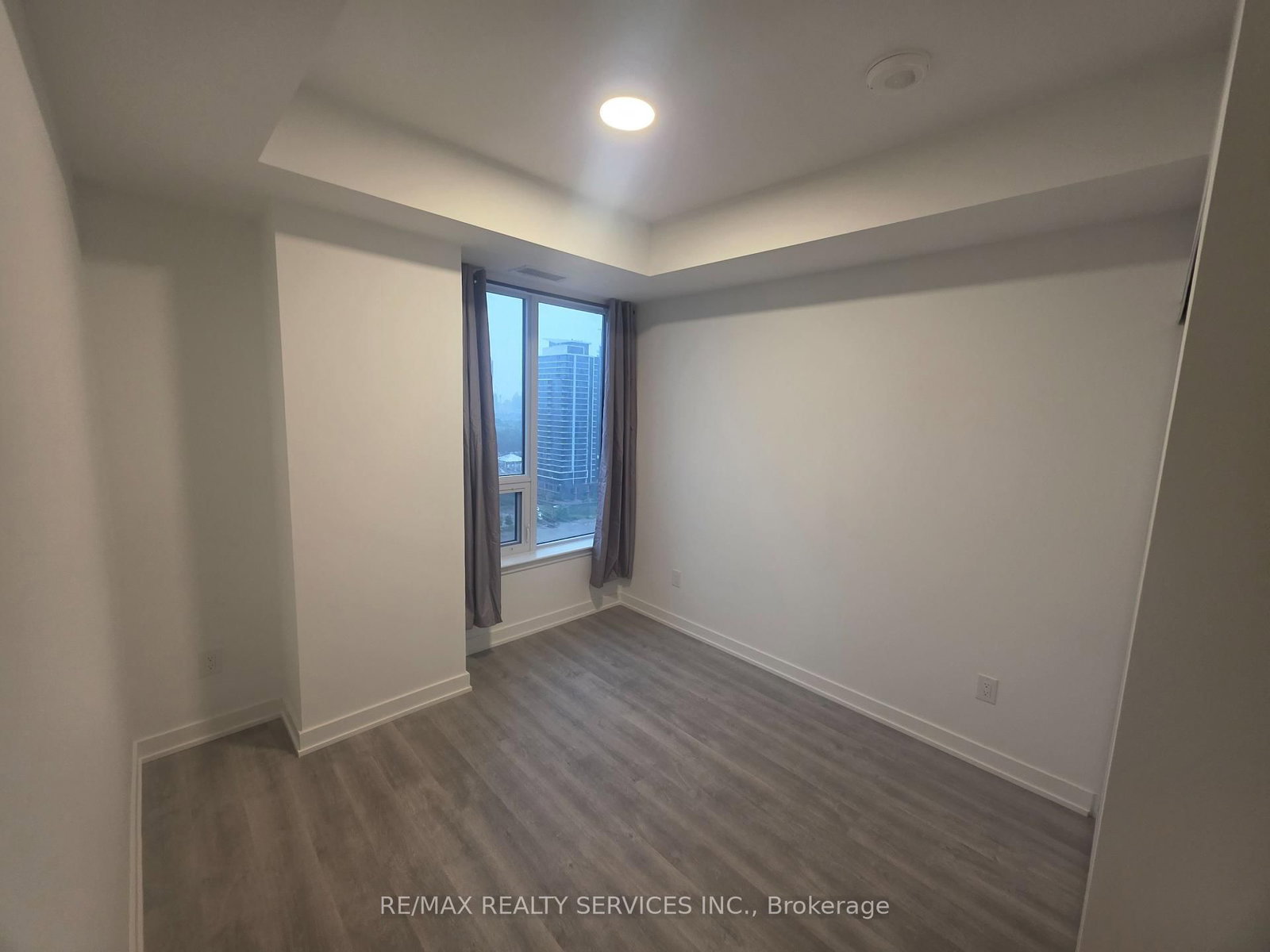 5105 Hurontario Street, Unit 1504 - Photo 12