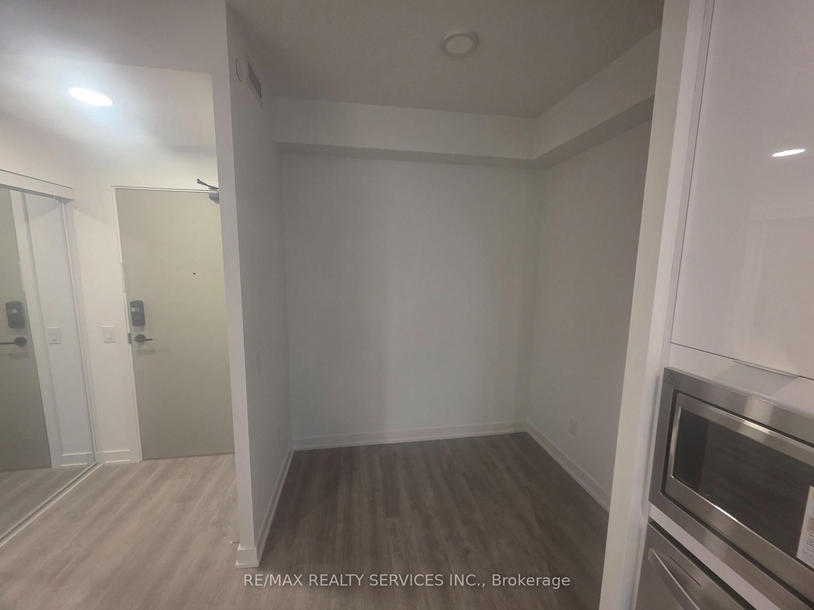 5105 Hurontario Street, Unit 1504 - Photo 5