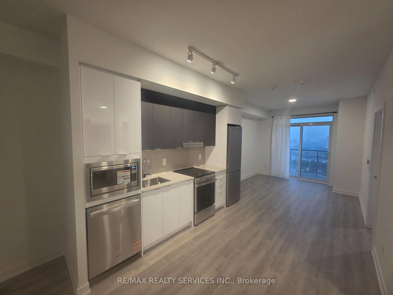 5105 Hurontario Street, Unit 1504 - Photo 7