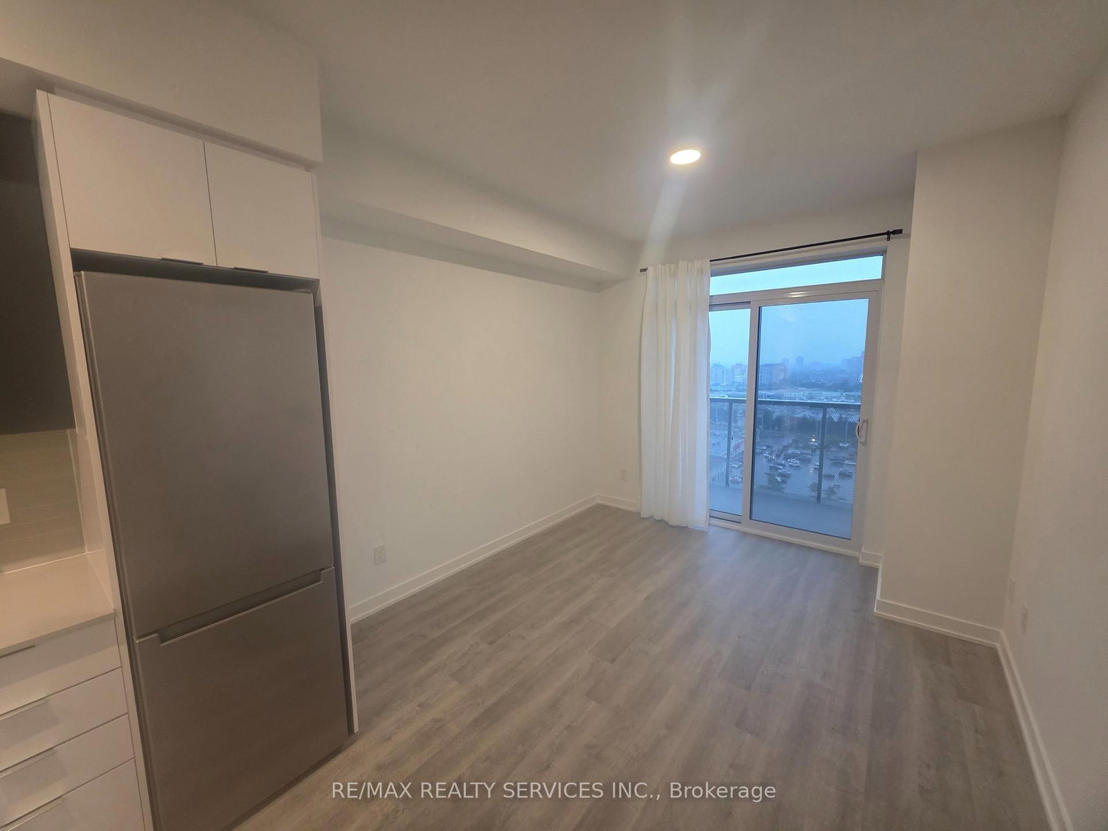 5105 Hurontario Street, Unit 1504 - Photo 8