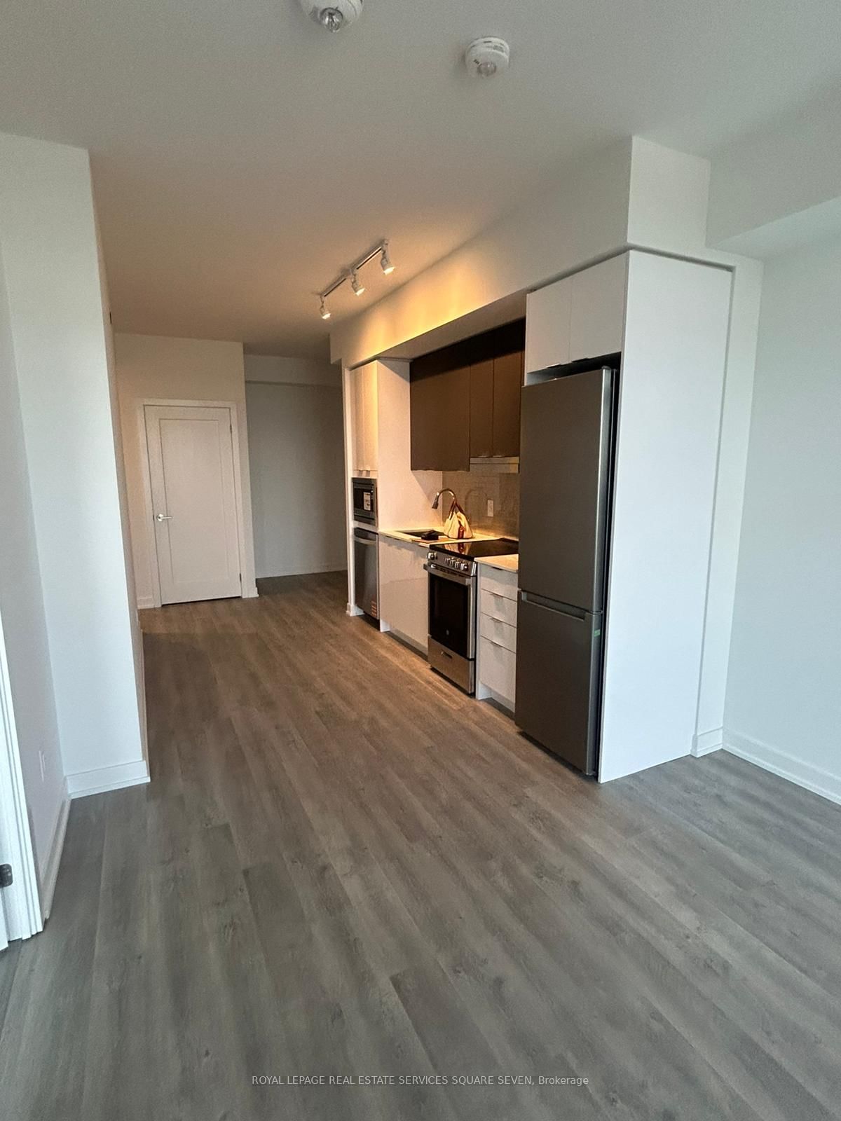 5105 Hurontario Street, Unit 2301 - Photo 5