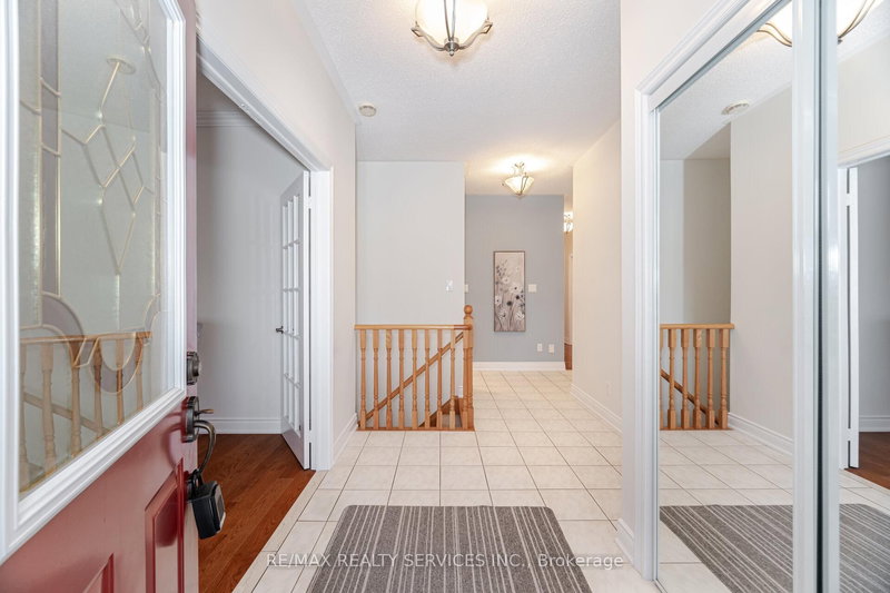 3 Tuscany Lane, Brampton, L6R 1W5 | Image 3