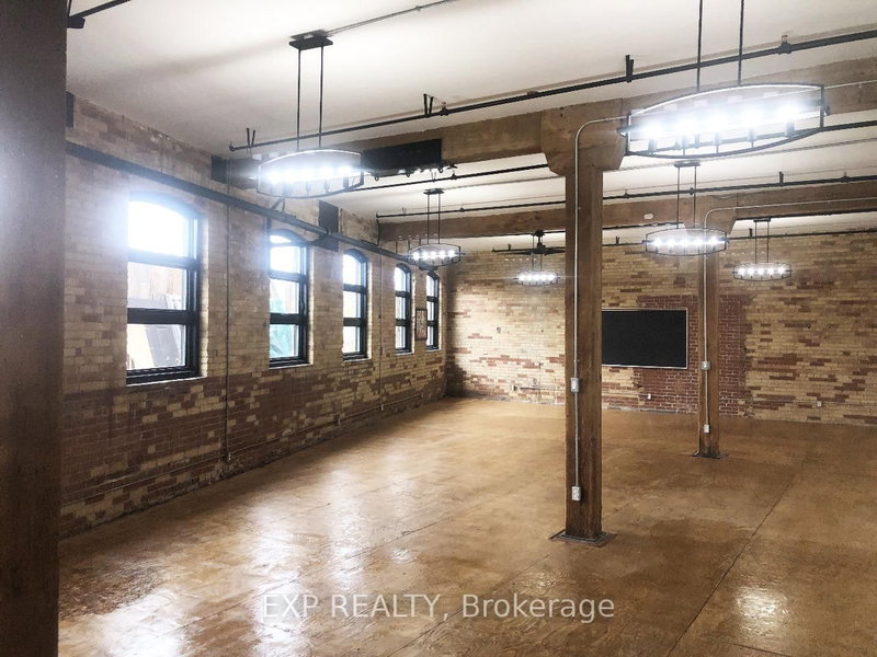 103 - 2480 Dundas St W, Toronto, M6P 1W9 | Image 3