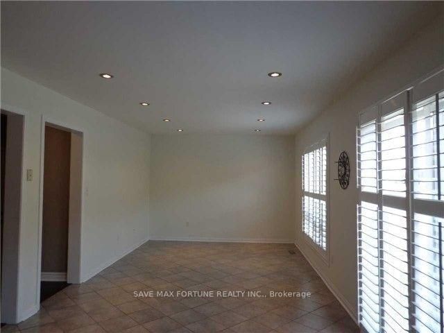 19 Wetmeadow Dr, Brampton, L7A 2T6 | Image 3