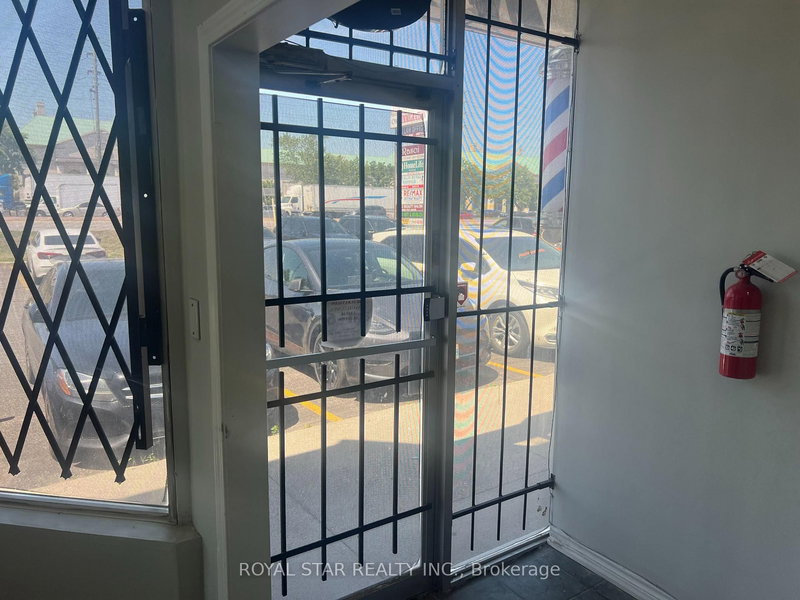 15 - 2565 Steeles Ave E, Brampton, L6T 4L6 | Image 2