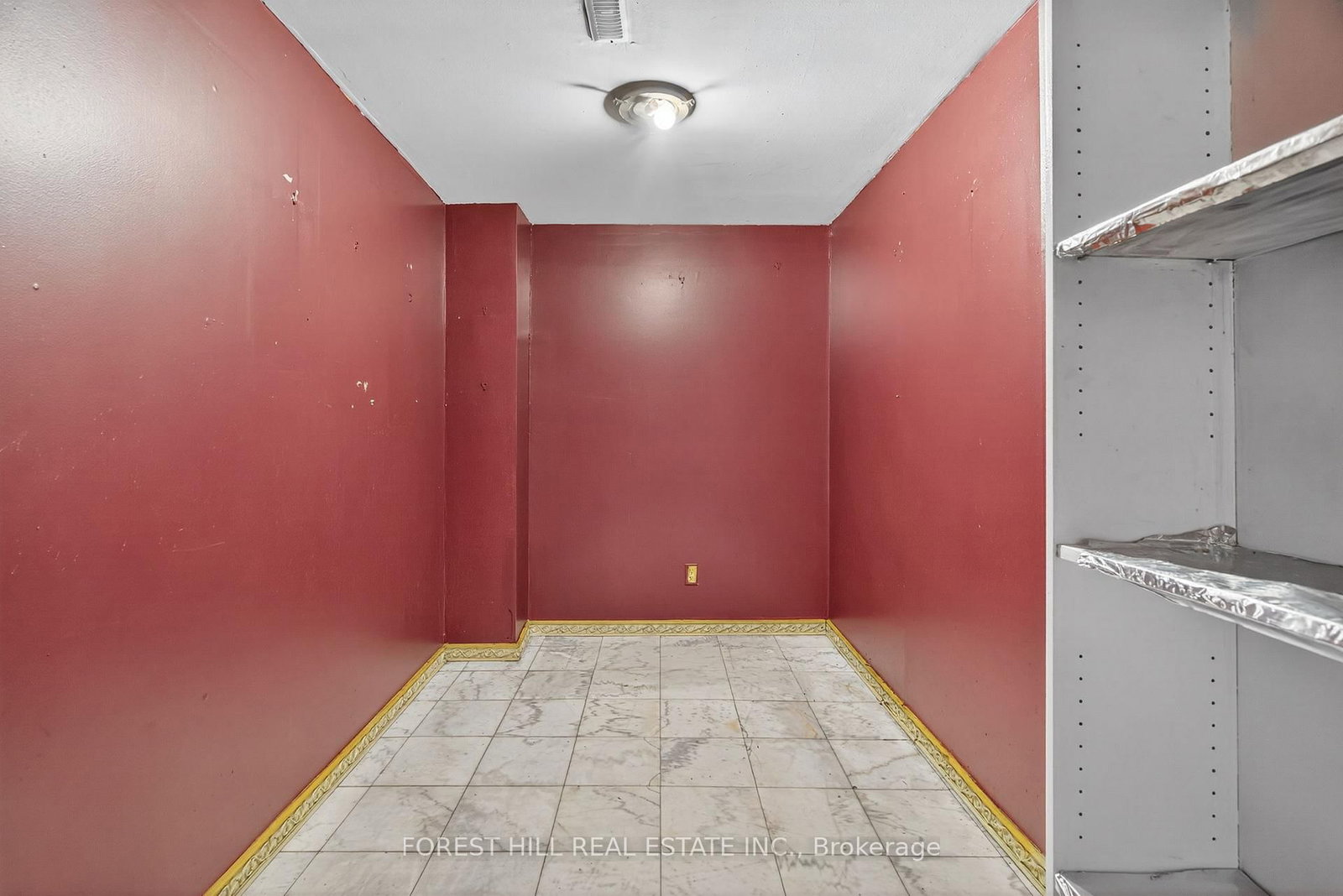 Detached House sold at 1345 Sir David Drive, Oakville, Ontario, L6J 6V5 - Clearview - MLS: W12325563