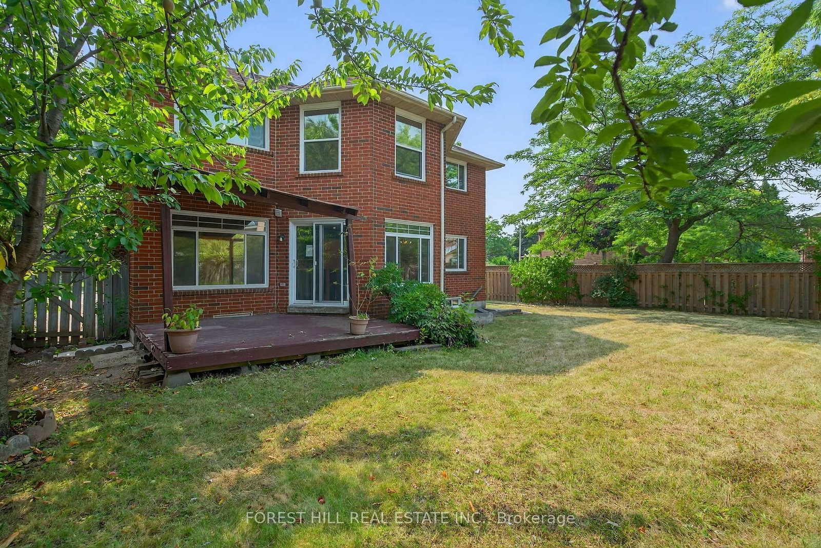 Detached House sold at 1345 Sir David Drive, Oakville, Ontario, L6J 6V5 - Clearview - MLS: W12325563