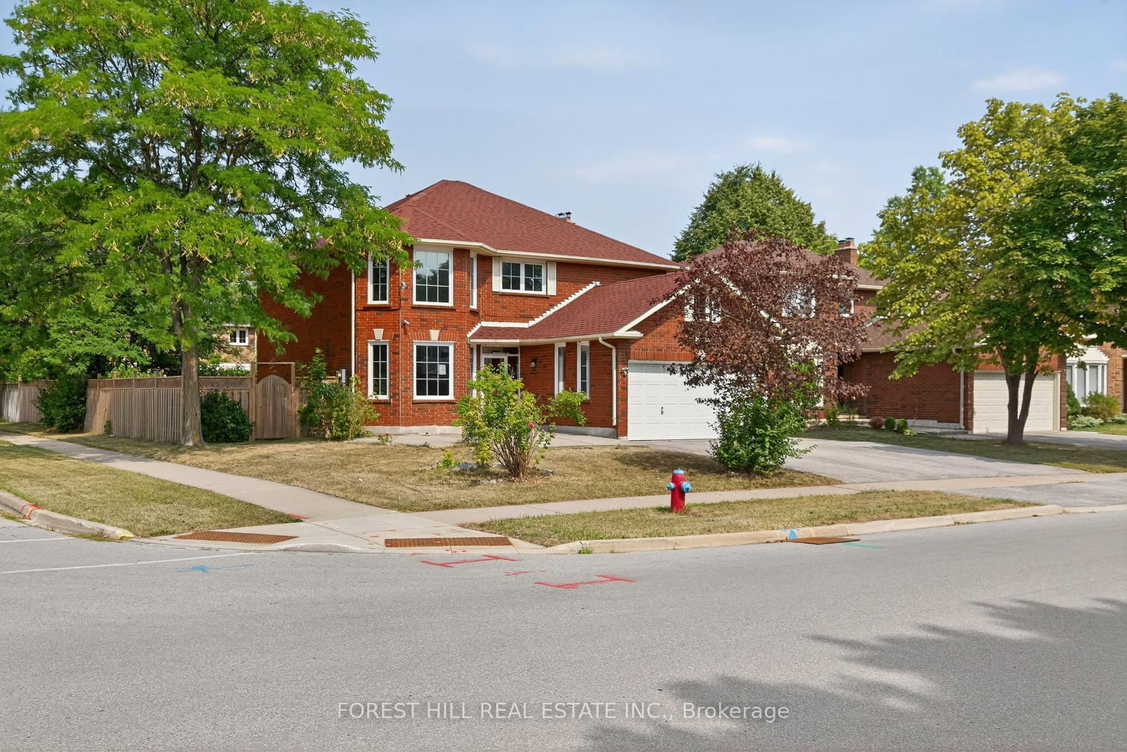 Detached House sold at 1345 Sir David Drive, Oakville, Ontario, L6J 6V5 - Clearview - MLS: W12325563