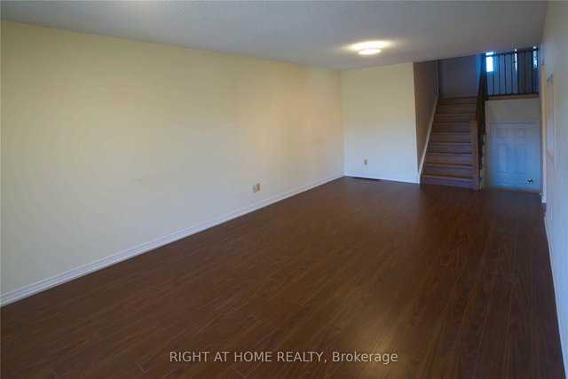 upper level - 877 Thistle Down Circle