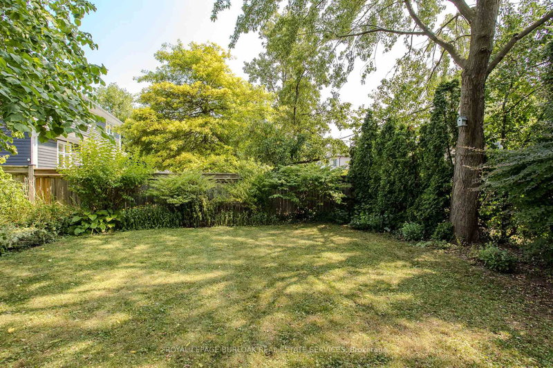 474 Sandlewood Rd, Oakville, L6L 3S4 | Image 2