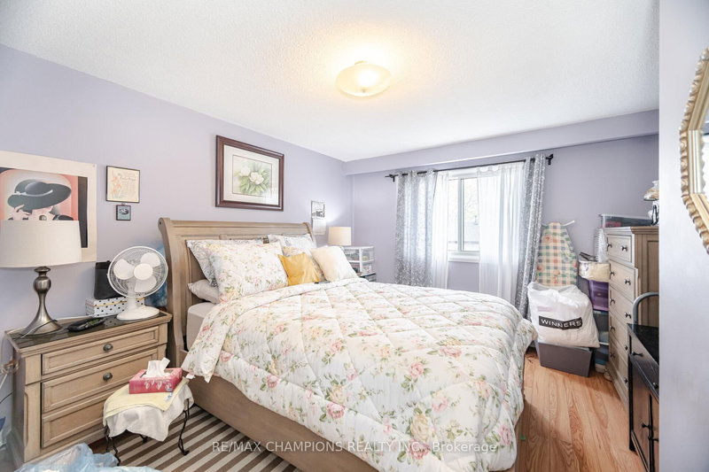 17 - 3525 Brandon Gate Dr, Mississauga, L4T 3M3 | Image 3