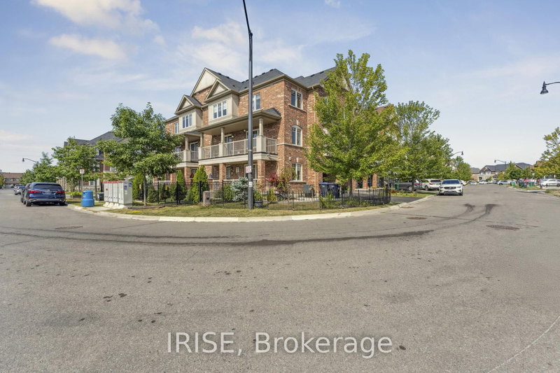 49 Golden Springs Dr, Brampton, L7A 0C7 | Image 2