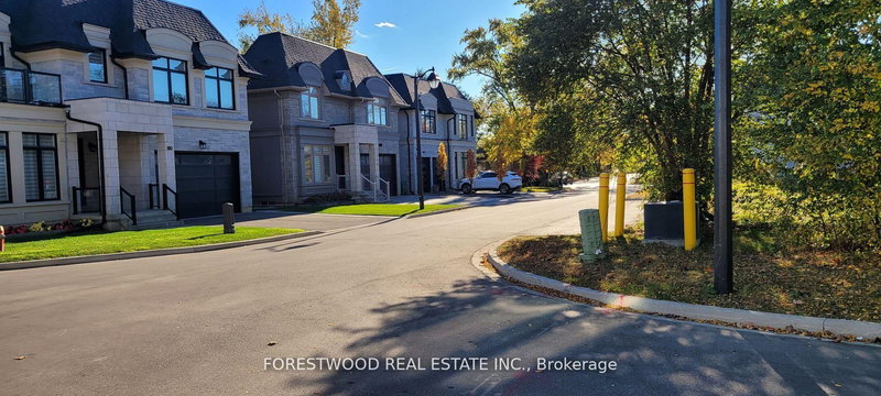 197 Mateo Pl, Mississauga, L5A 2K4 | Image 2