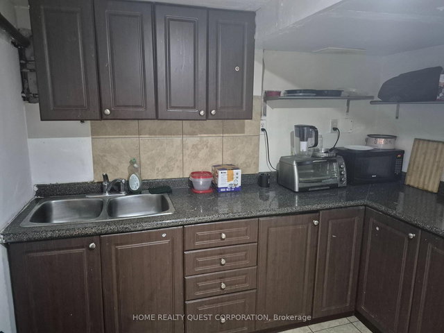 184 - 180 Mississauga Valley Boulevard
