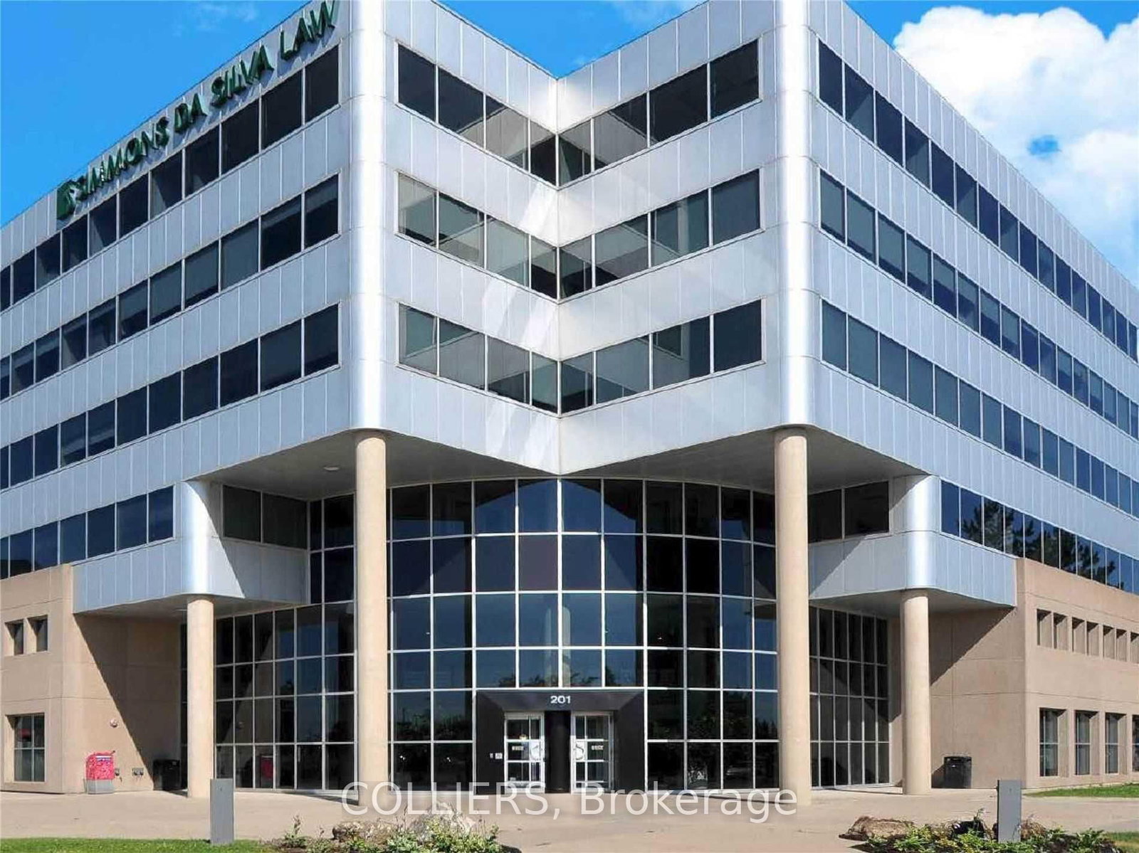 201 County Court Boulevard, Unit 401