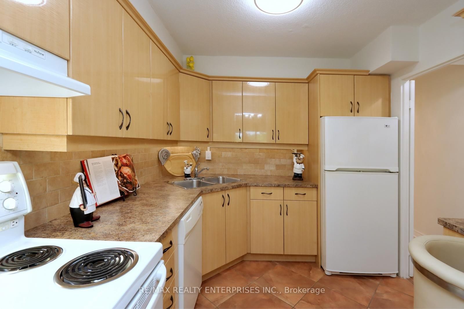 1359 White Oaks Oakville,ON L6H 2R8 — Photo 27