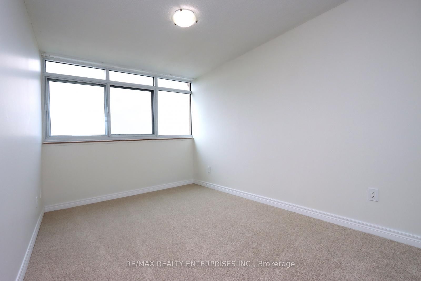 1359 White Oaks Oakville,ON L6H 2R8 — Photo 39