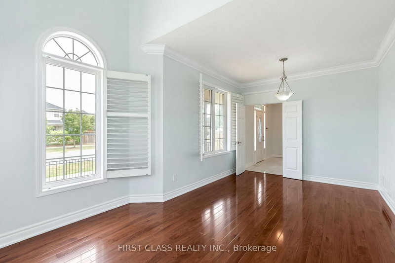 802 Yates Dr, Milton, L9T 0E7 | Image 3