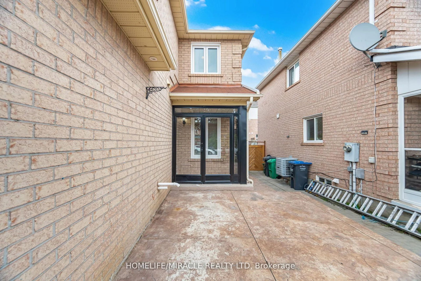 Listing Image 6