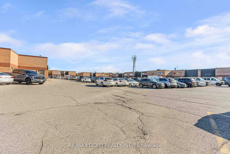 57 - 173 Advance Blvd, Brampton, L6T 4Z7 | Image 3