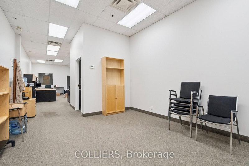 212 - 777 Guelph Line, Burlington, L7R 3N2 | Image 2