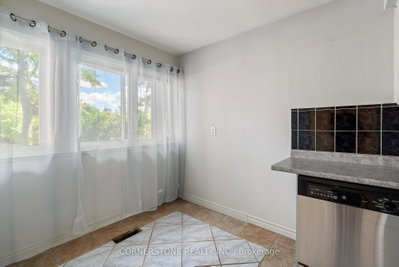 2881 Windwood Mississauga,ON L5N 2K9 — Photo 11