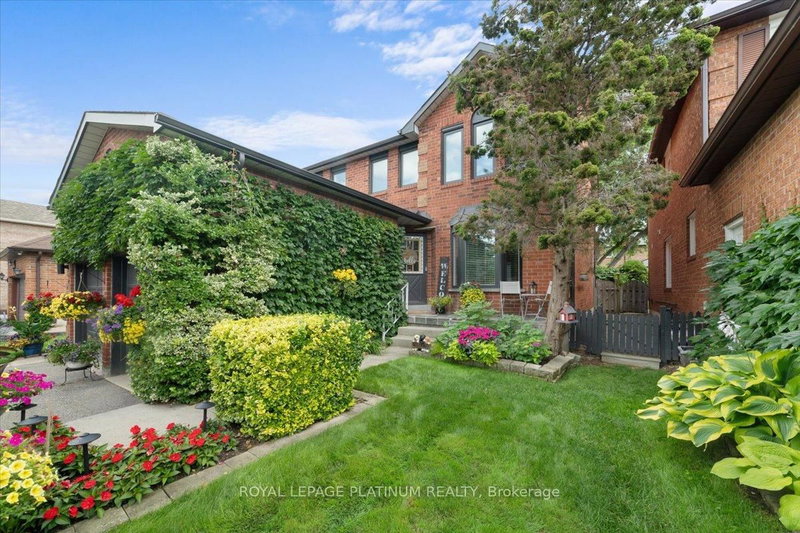 77 Lord Simcoe Dr, Brampton, L6S 5H1 | Image 3