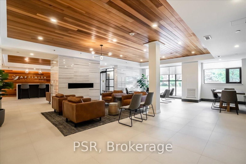 211 - 320 Plains Rd E, Burlington, L7T 0C1 | Image 3