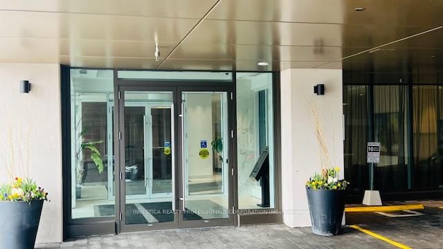 2012 - 1928 Lakeshore Blvd W, Toronto, M6S 1A1 | Image 2