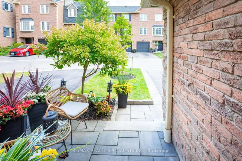 67 - 2766 Folkway Dr, Mississauga, L5L 3M3 | Image 3