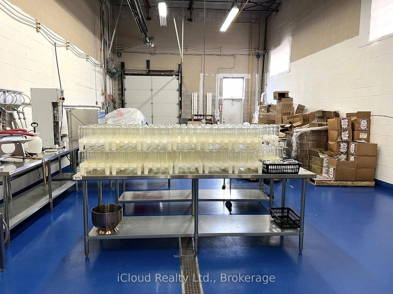 2538 Speers Rd, Oakville, L6L 5K9 | Image 2