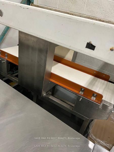 13 - 30 Baywood Rd, Toronto, M9V 3Y8 | Image 2